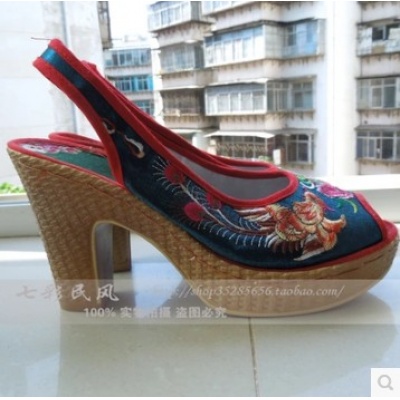 云南民族风绣花鞋鱼嘴凉鞋女