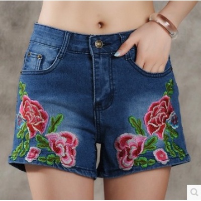  新款刺绣花牛仔短裤女夏 热裤齐臀裤