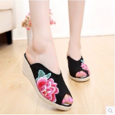 老北京亚麻布鞋牡丹绣花拖鞋鱼嘴坡