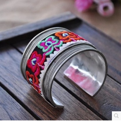 绣花苗绣宽手镯个性苗银刺绣
