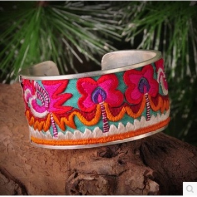 宽手镯绣花个性苗绣苗银老绣片