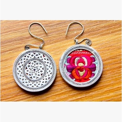 手工艺品苗银老绣片掐丝精美耳环