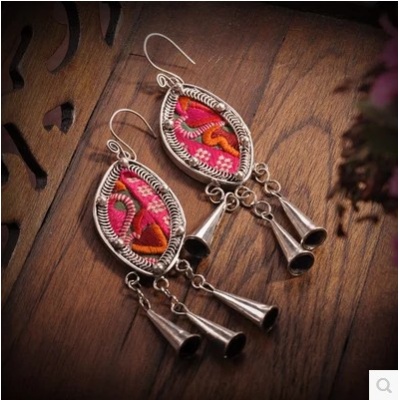 手工老苗刺绣片布艺耳环苗银吊穗三角形流苏