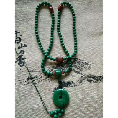 孔雀石配九口南红项链